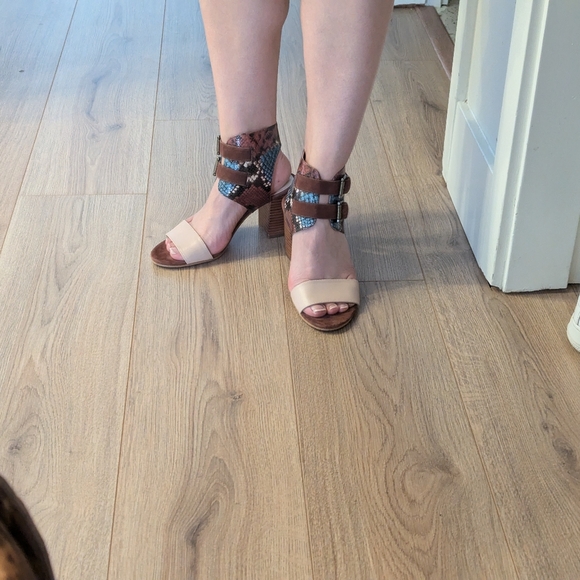 Man Made Real Leather Summer Sandals - Picture 2 of 4